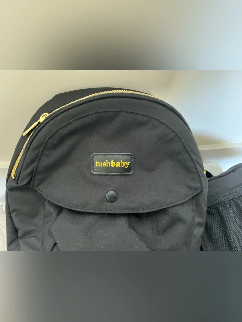 Tushbaby compact black